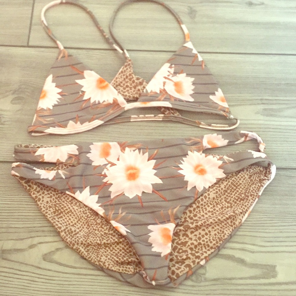 Acacia dragon fruit set brand new never worn